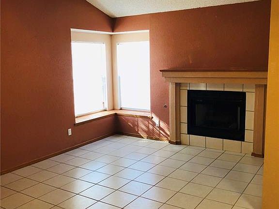 4th image of 12137 Jose Cisneros Dr