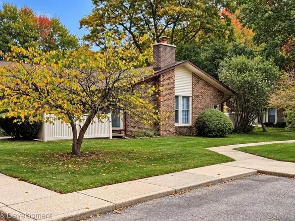 37590 Barkridge Cir #49, Westland, MI 48185