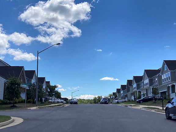 4th image of 12376 Southington Dr