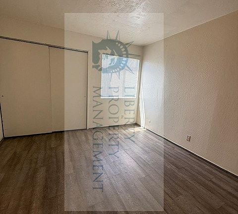 5th image of 1030 N San Joaquin St #2