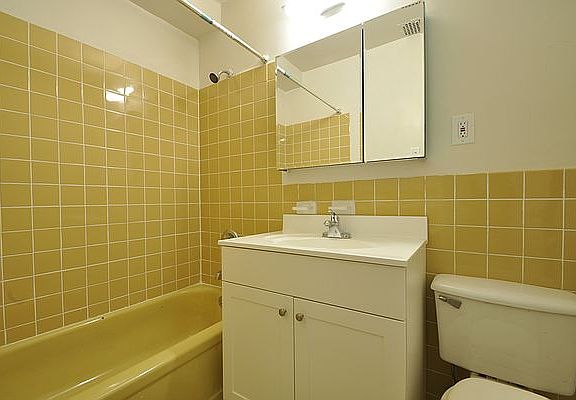 5th image of 3615 Oxford Ave APT 1