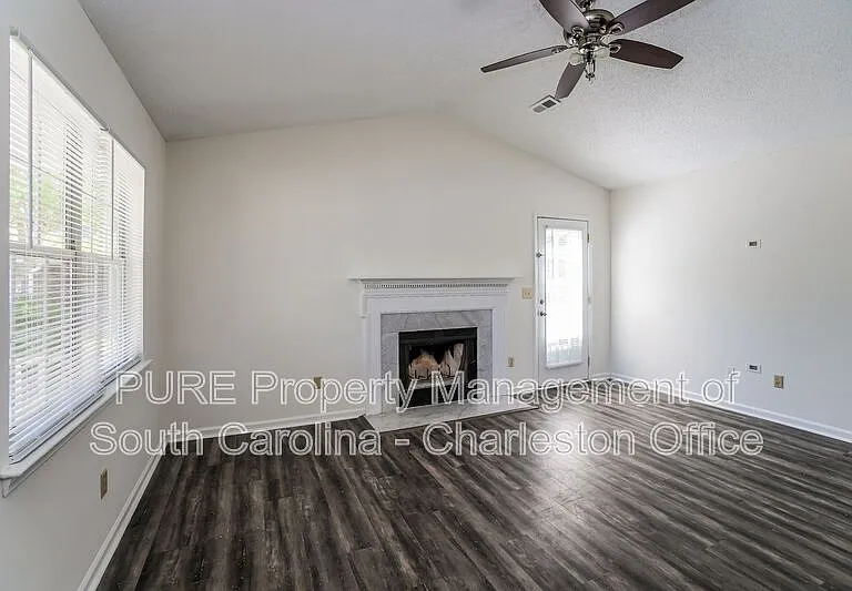 8554 S Waccamaw Ct — Photo 2