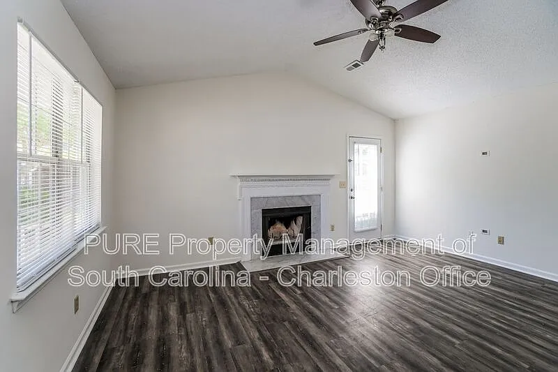 Building Photo - 8554 S Waccamaw Ct