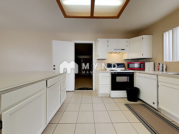 4th image of 4046 E Camino St
