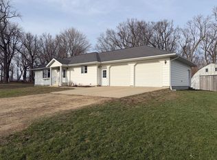 16612 670th Ave, Alden, MN 56009