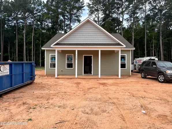 1127 Micro Road W, Selma, NC 27576