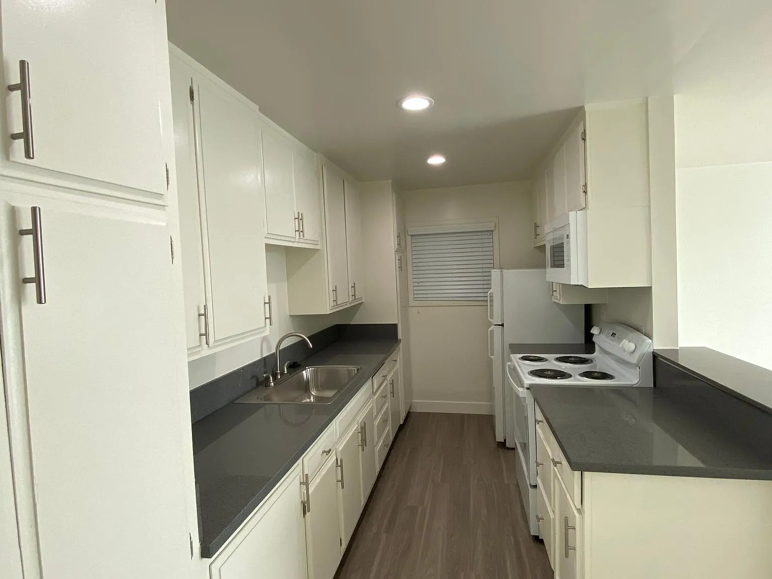 1 bed, $2,350 — Photo 3