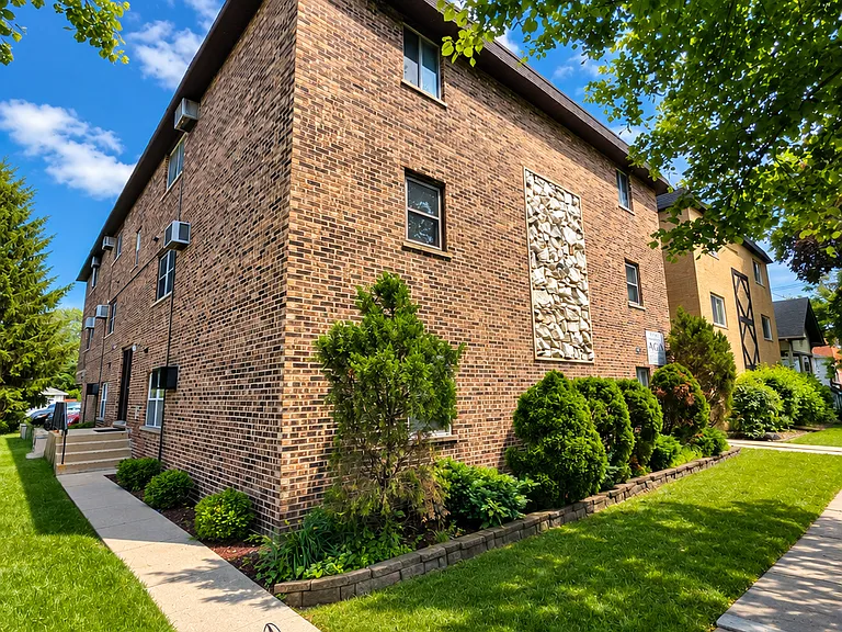 1124 Dunlop Ave #2C — Photo 35