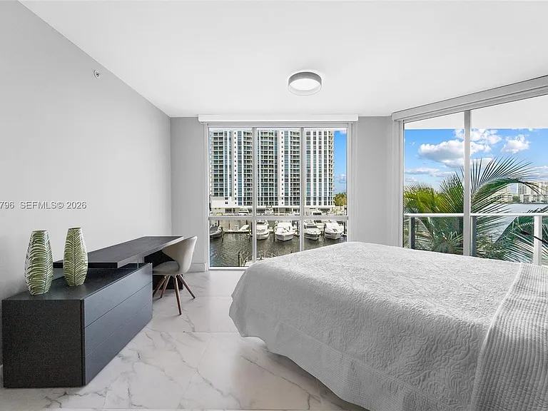 17111 Biscayne Blvd #307 — Photo 11