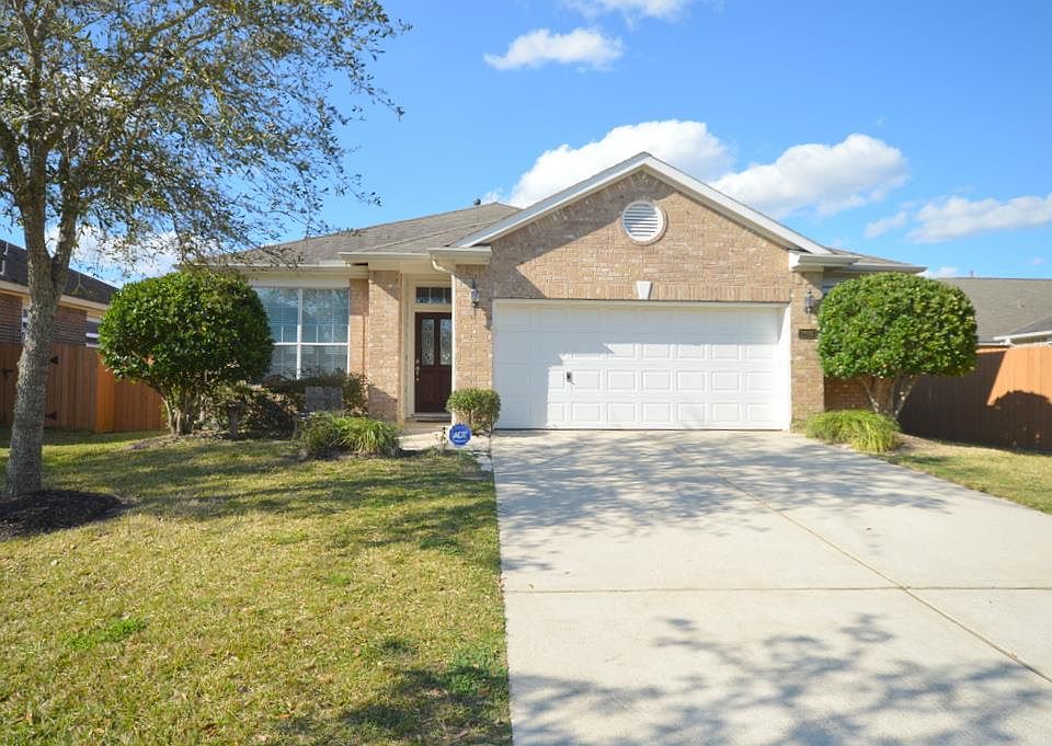 1st image of 2896 Milano Ln