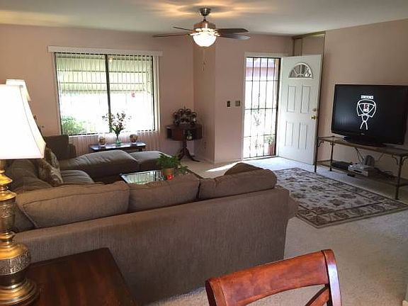 3rd image of 5048 Village Dr