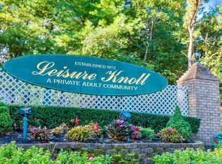 436 Kingston Dr, Ridge, NY 11961