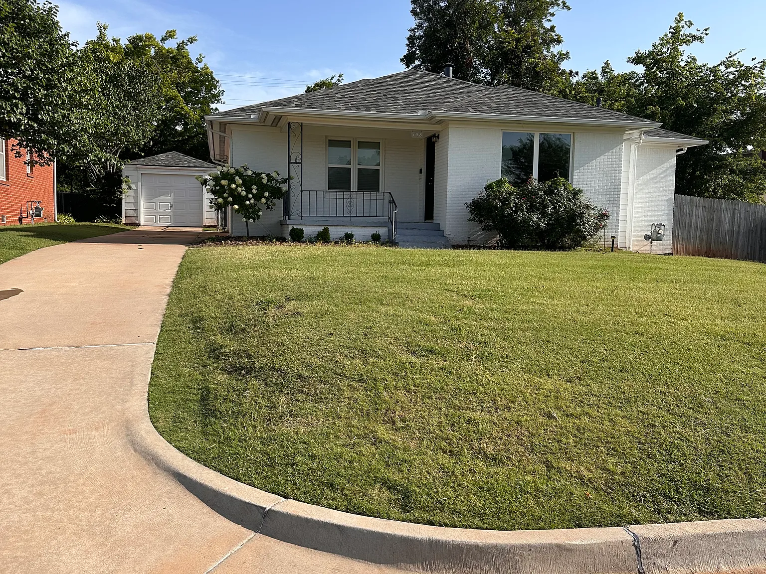 3 bed, 1276 sqft, $1,650 — Photo 1