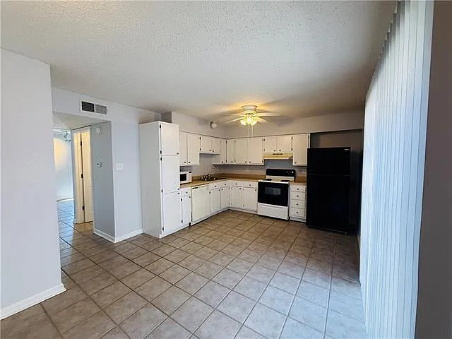 4101 Delaware Ave #6 — Photo 6