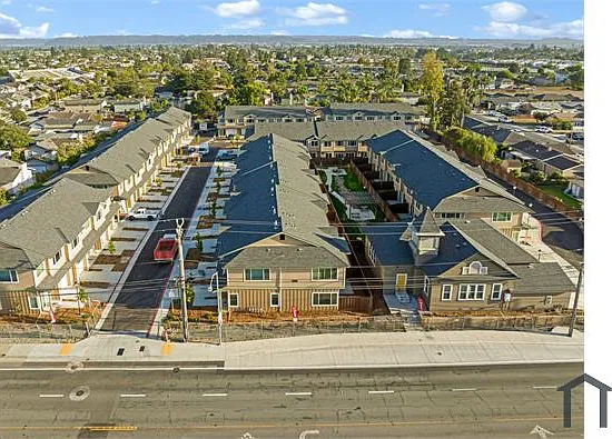 221 Airport Blvd — Photo 8