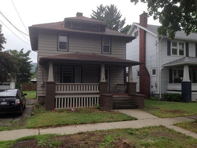 1st image of 913 Grove St