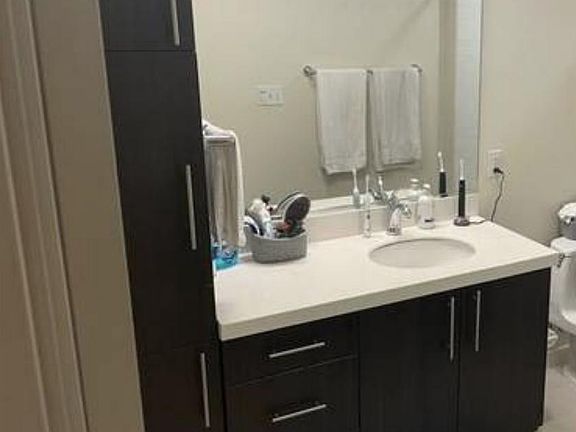 3rd image of 555 Bartlett St APT 322