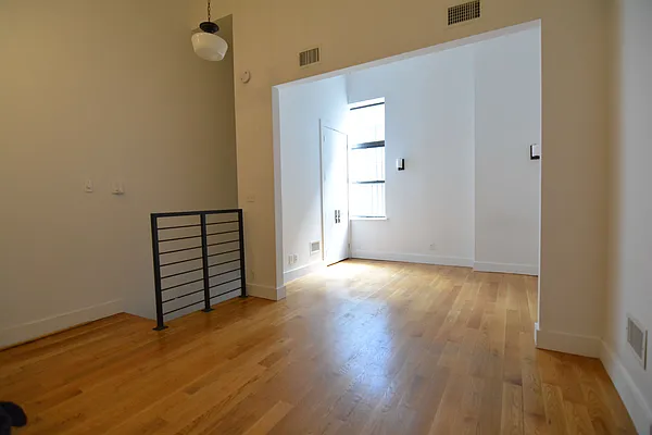 Rented by Hagstrom Management Inc | media 13