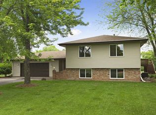 18105 Wellington Ave, Prior Lake, MN 55372