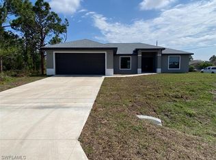 2712 20th St SW, Lehigh Acres, FL 33976