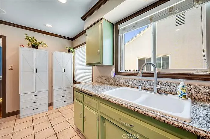 4219 Pixie Ave — Photo 1