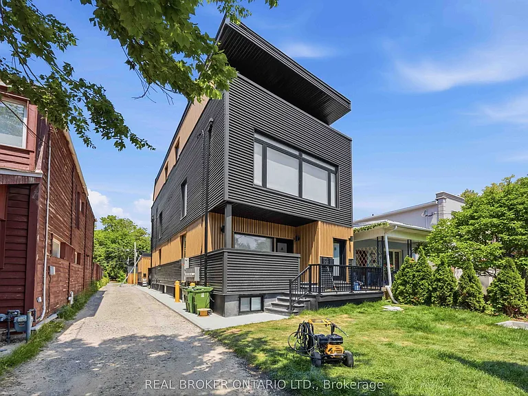 102 Boultbee Ave #C — Photo 27