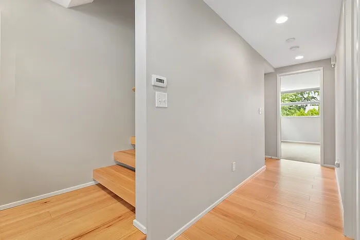 2351 Yale Ave E — Photo 10