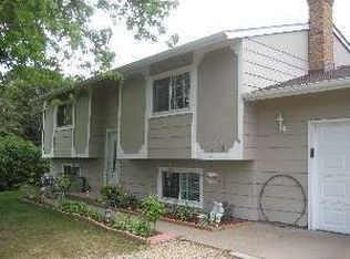 7392 Sunset Ave, Lino Lakes, MN 55014