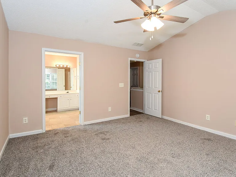 210 Ashland Dr — Photo 12