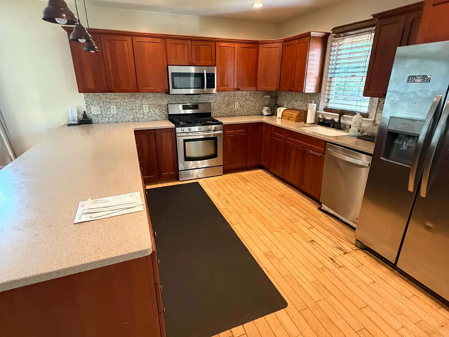 4 bed, 1800 sqft, $3,500 — Photo 4