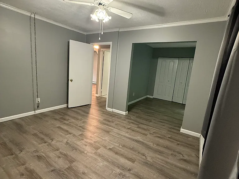 19 White Gate Dr #E — Photo 5