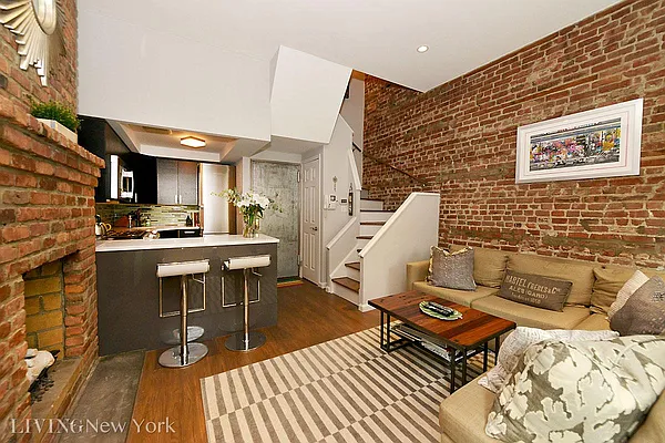 Sold by Living New York | media 2