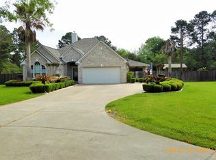 26014 Le Berge Dr, Tomball, TX 77377