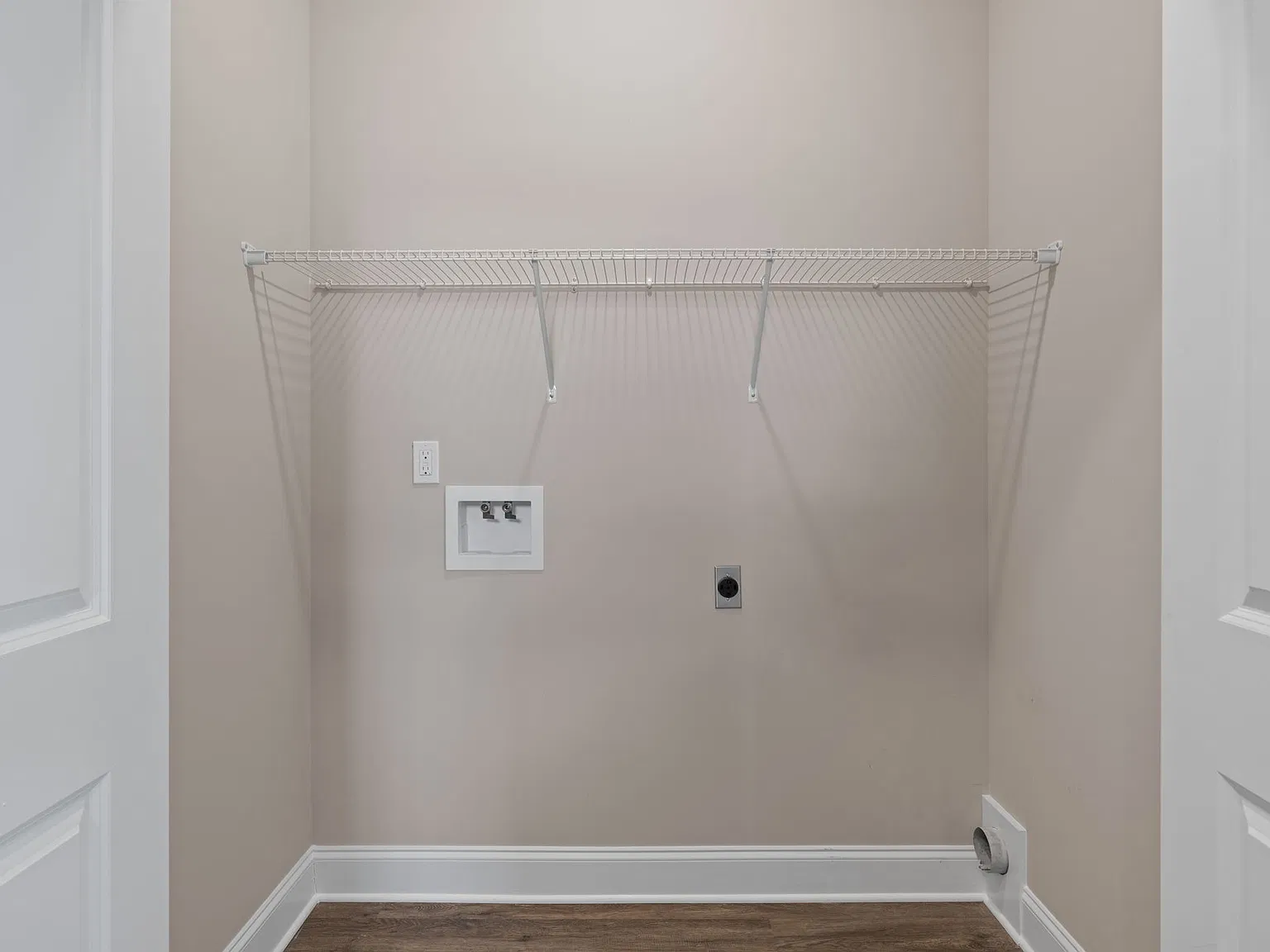 2 bed, 1030 sqft, $1,650 — Photo 3