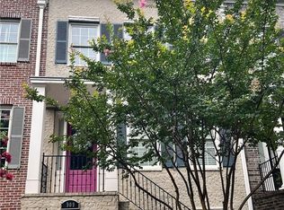 909 Persimmon Point, Sandy Springs, GA 30328