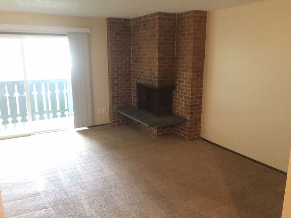 1st image of 4501 76th Ave W APT 3