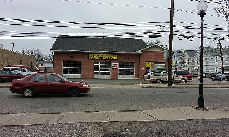 2nd image of 789 Van Houten Ave