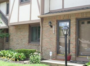 3275 Stonecrest Ct, Columbus, OH 43221