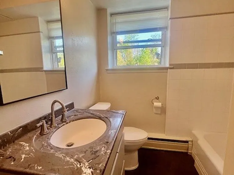 500 Manor House Ln — Photo 50