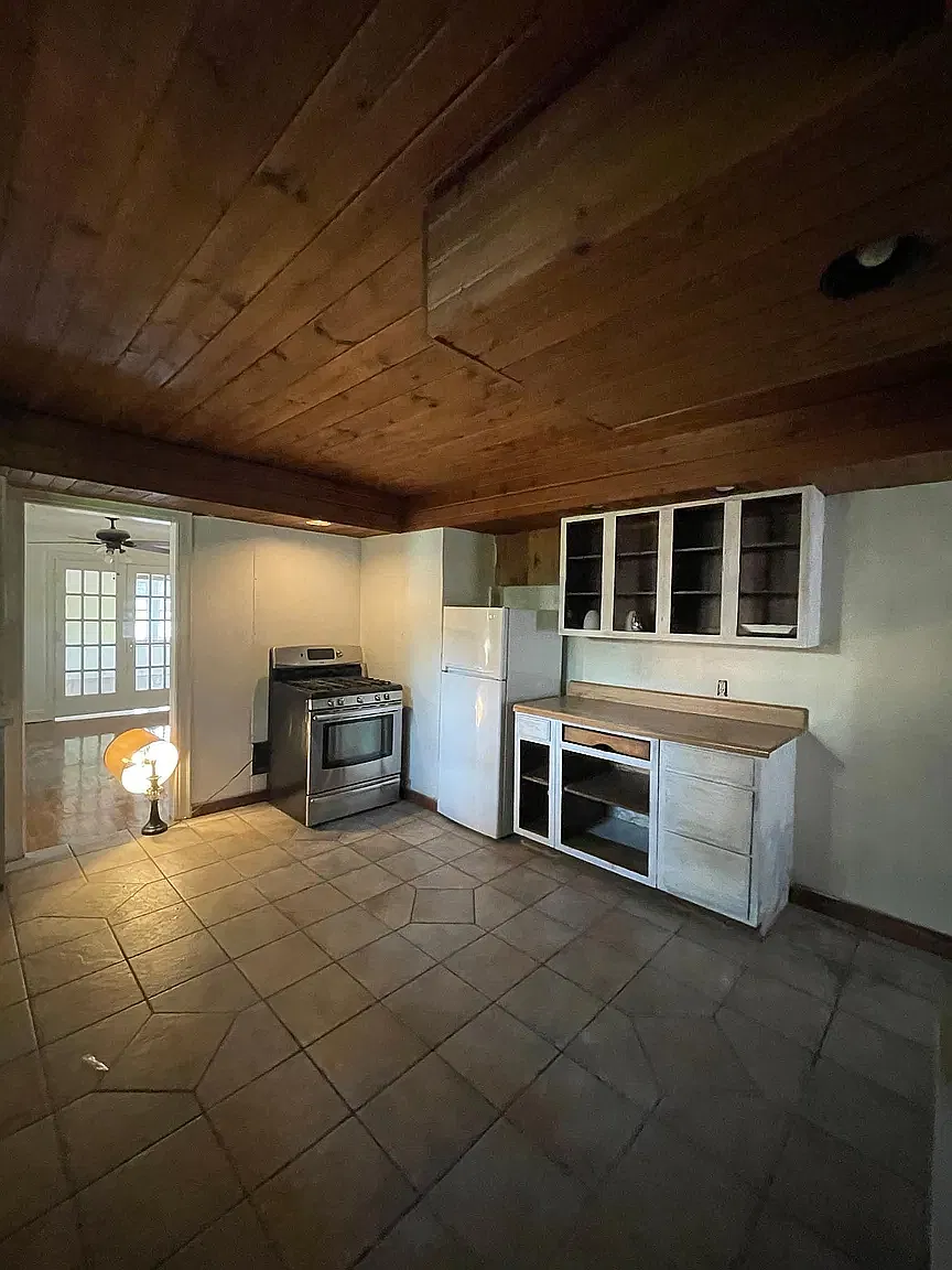 3 bed, 1496 sqft, $1,300 — Photo 3