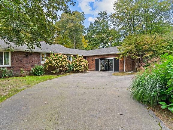 2nd image of 17 Garwaine Dr