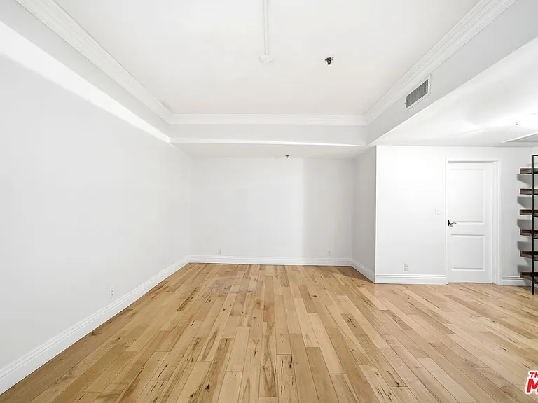 10660 Wilshire Blvd #805 — Photo 30