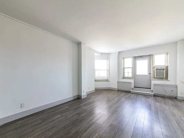 Dining/Living room