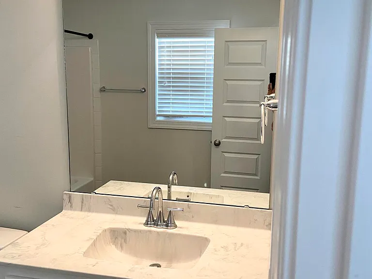 733 Seneca Ct — Photo 10