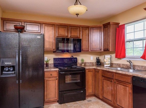 5th image of 5143 Mimosa Cir