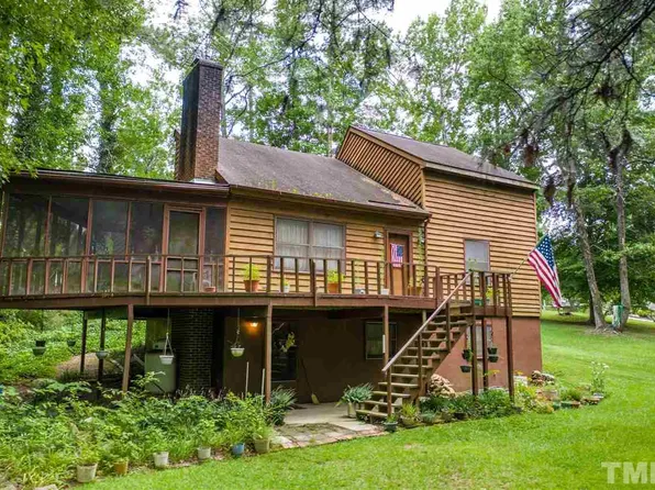734 Cedar Cove Rd, Henderson, NC 27537