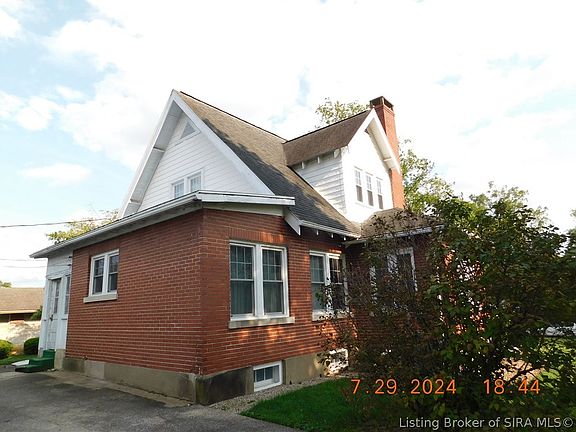 3rd image of 302 E Market Street