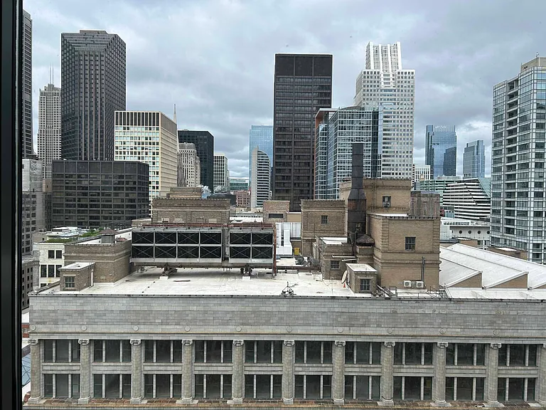 130 N Garland Ct #2408 — Photo 7