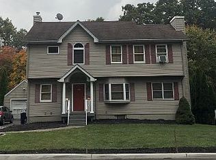 22 Wanamaker Ave, Mahwah, NJ 07430