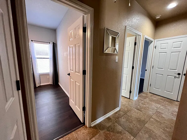 3943 Grissom Grv — Photo 11